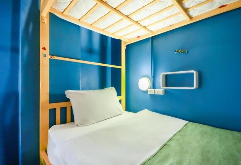 酒店 Fin Hostel Phuket