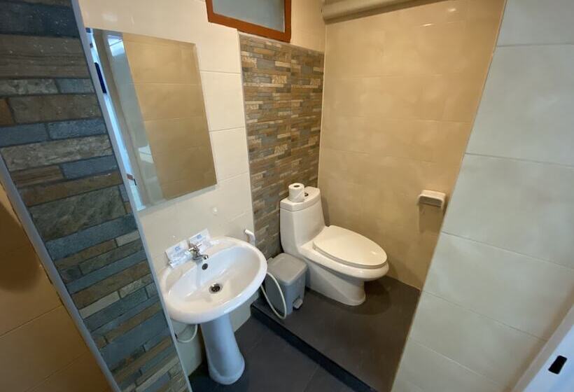 Отель Sinsamut  Koh Samed