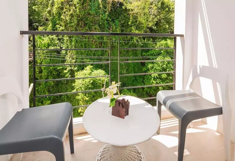 בית מלון כפרי Sungthong Kamala Beach Resort