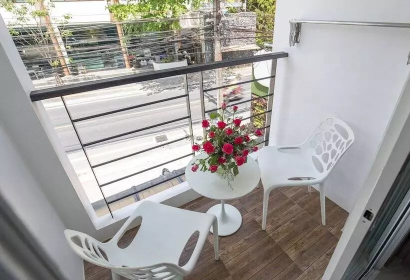 בית מלון כפרי Sungthong Kamala Beach Resort