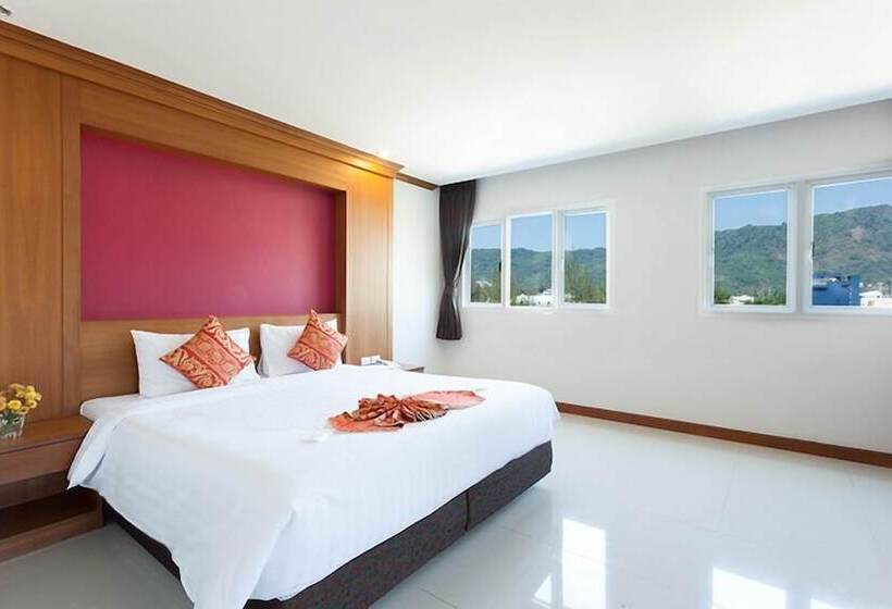 בית מלון כפרי Sungthong Kamala Beach Resort