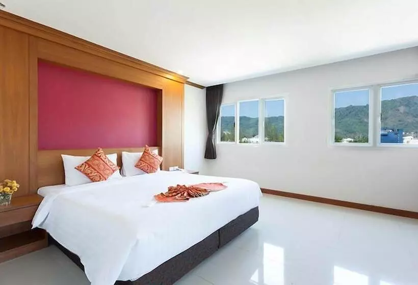 בית מלון כפרי Sungthong Kamala Beach Resort