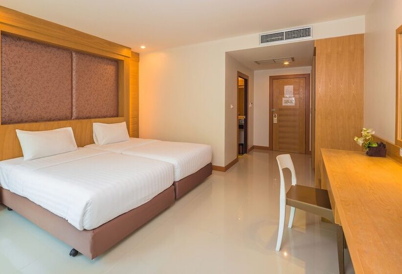 בית מלון כפרי Sungthong Kamala Beach Resort