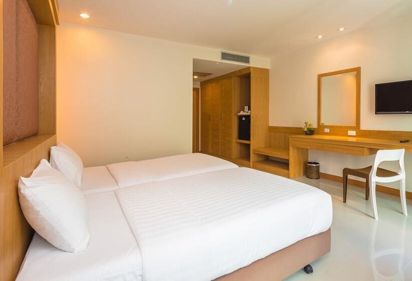 בית מלון כפרי Sungthong Kamala Beach Resort