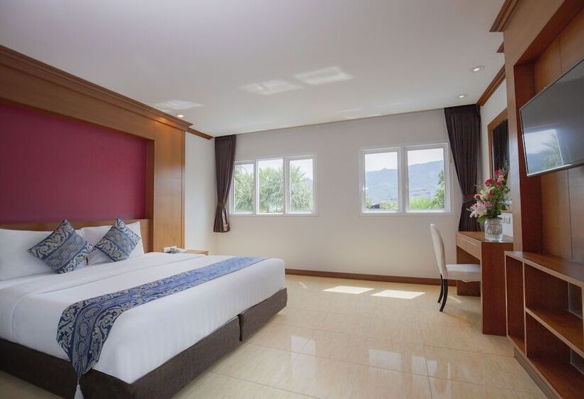 בית מלון כפרי Sungthong Kamala Beach Resort