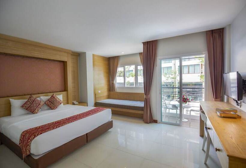 בית מלון כפרי Sungthong Kamala Beach Resort