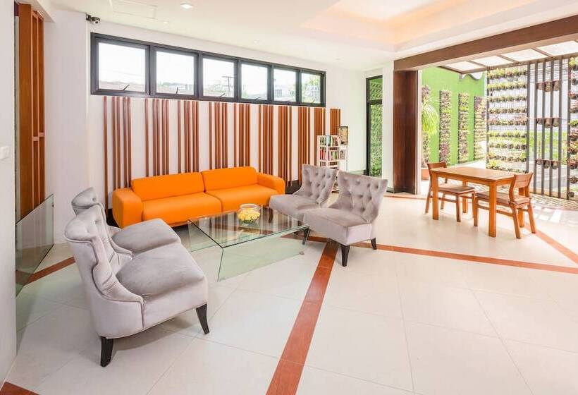 בית מלון כפרי Sungthong Kamala Beach Resort