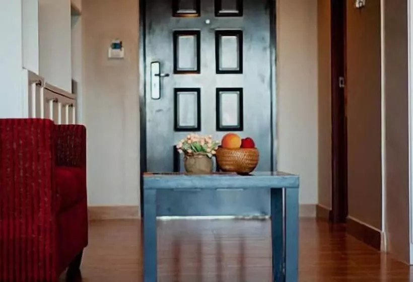 Hotel V8 Seaview Jomtien