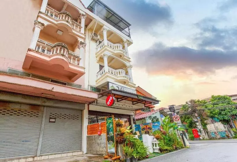 Отель Yak Guesthouse