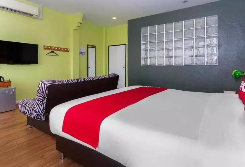 Отель Yak Guesthouse