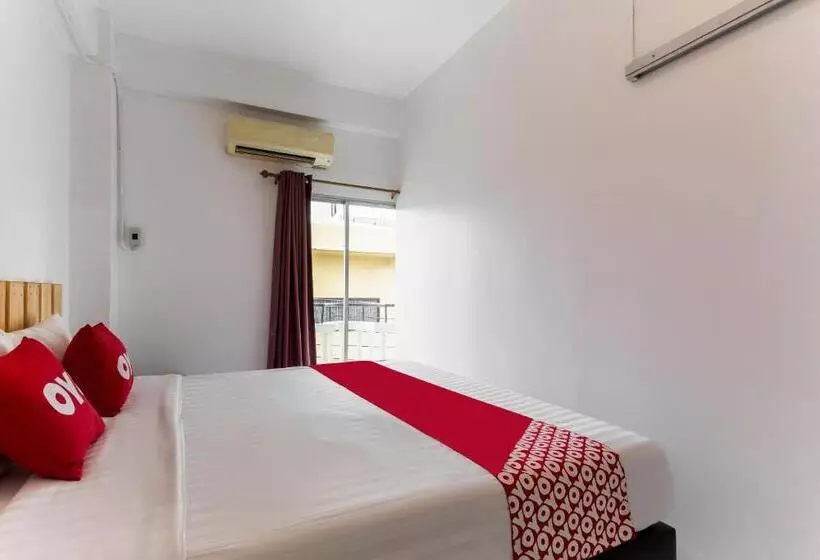 Отель Yak Guesthouse