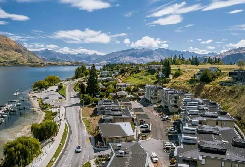 Retkeilymaja Lakeside Luxury Studio Apartment