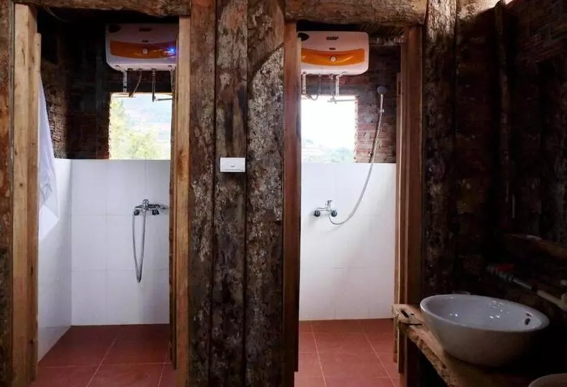 تختخواب و صبحانه A Su Homestay Mù Cang Chải