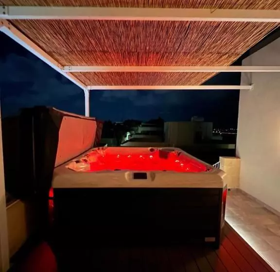 تختخواب و صبحانه Ta Pinu Spa Suite   Luxury Heritage Living