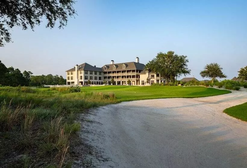 Hotelli Camp Creek Inn