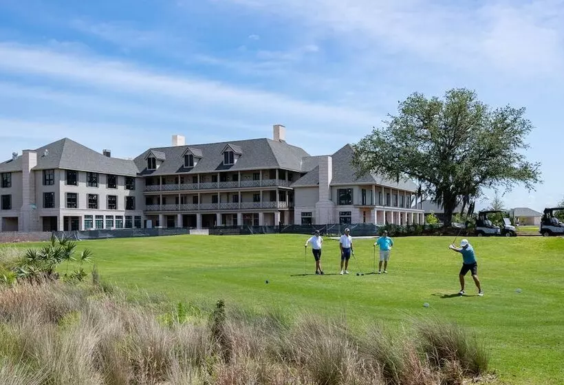 Hotelli Camp Creek Inn