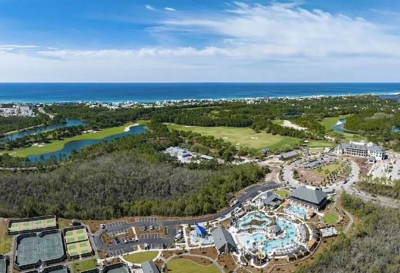 Hotelli Camp Creek Inn