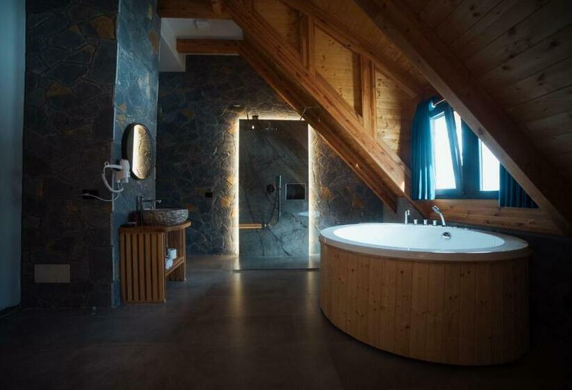 Hotel Kulla E Bajraktarit