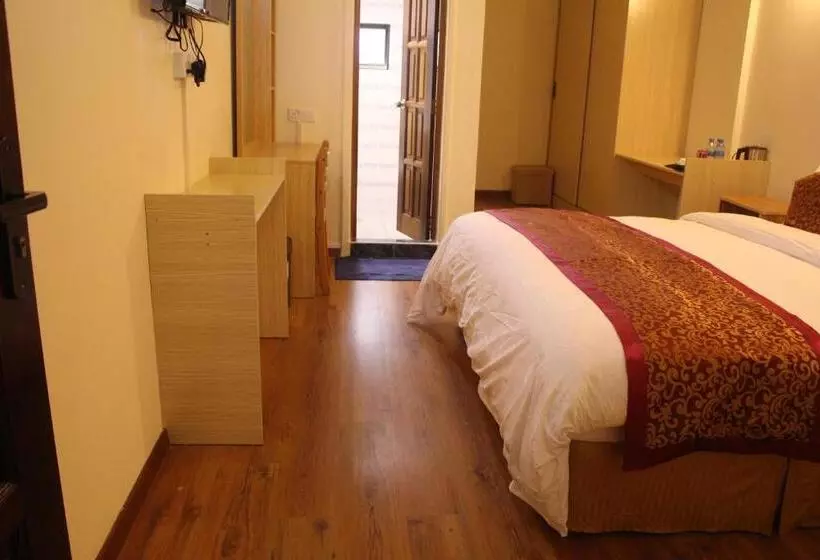 هتل One On Inn Maldives