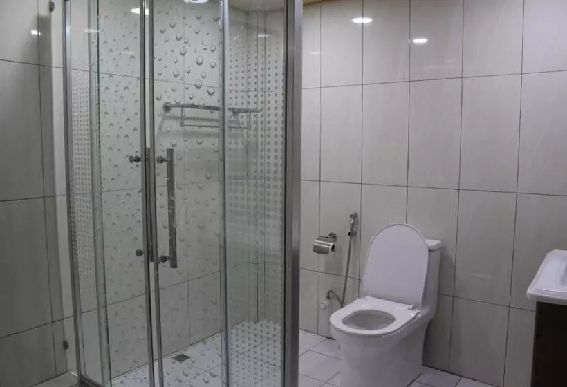 هتل One On Inn Maldives