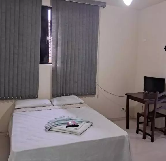 Majatalo Quattrô Suítes Santos