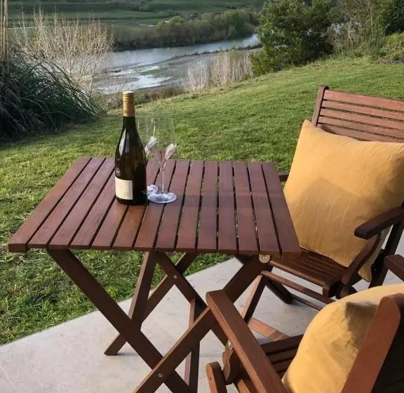 ペンション River View Cottage