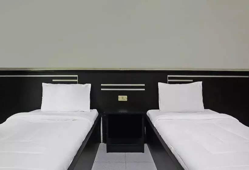 Collection O 92268 Hotel Aero