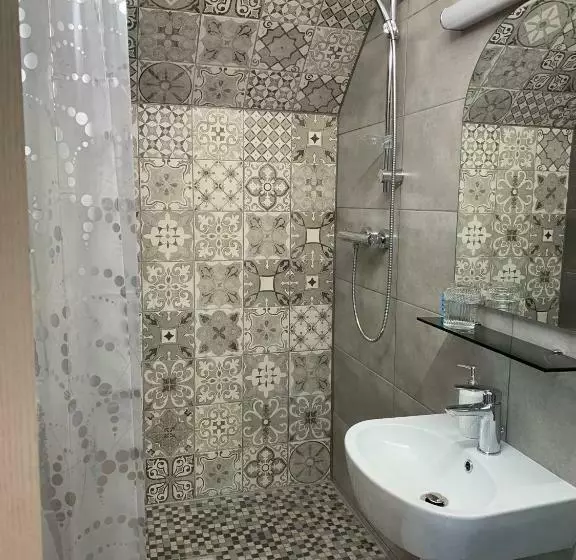 Hostel Kastaņas