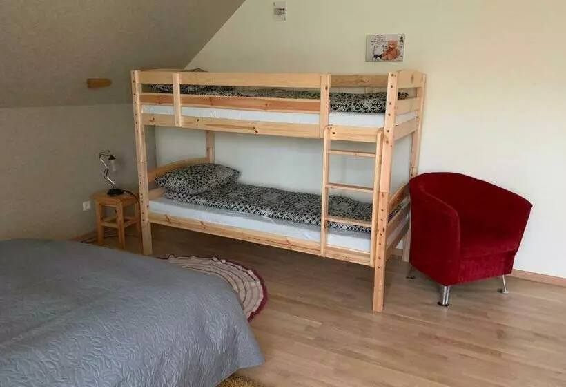 Hostel Kastaņas