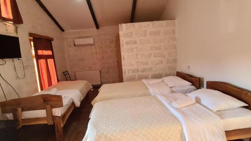 هتل Art House Koshki