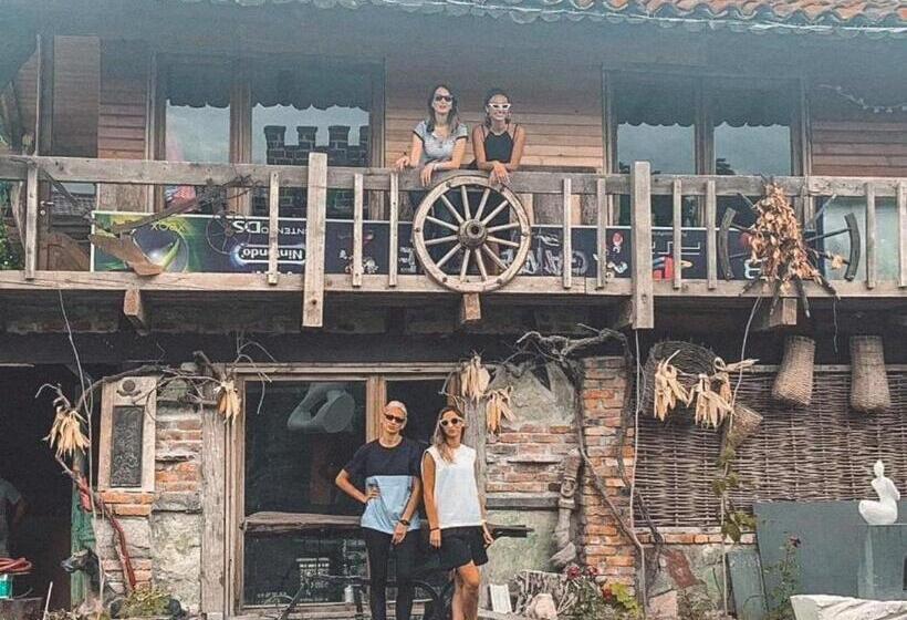 هتل Art House Koshki