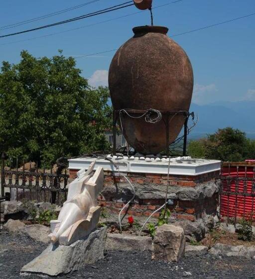 هتل Art House Koshki