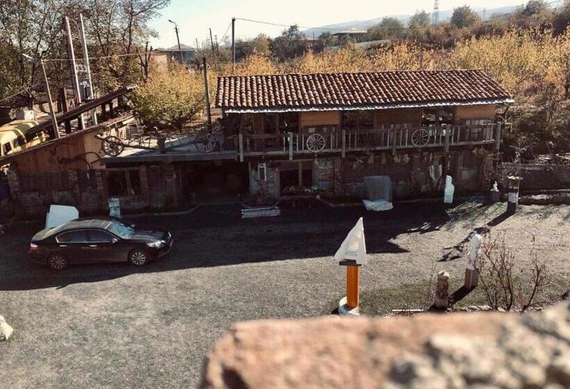 هتل Art House Koshki