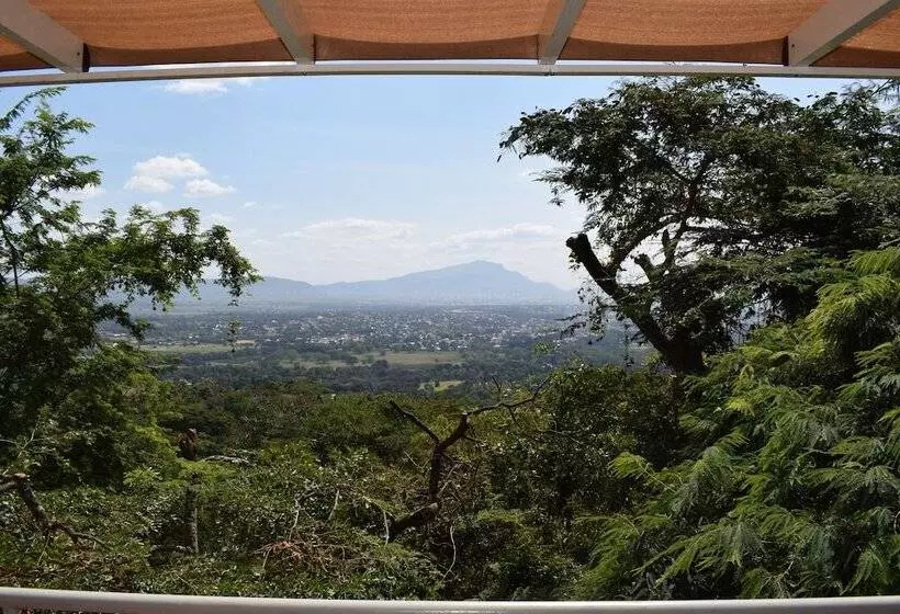 Hotelli Edelwyss Inn