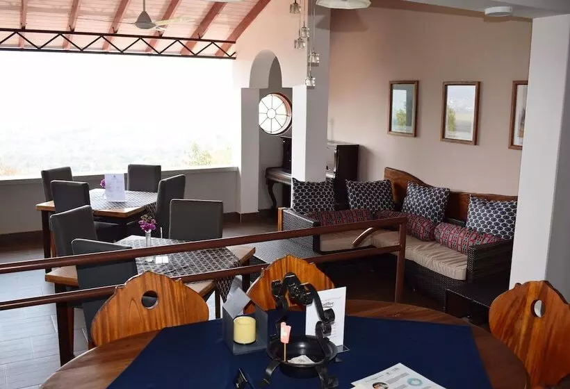 Hotelli Edelwyss Inn