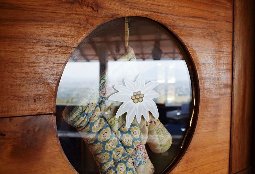 בית מלון כפרי Edelwyss Inn