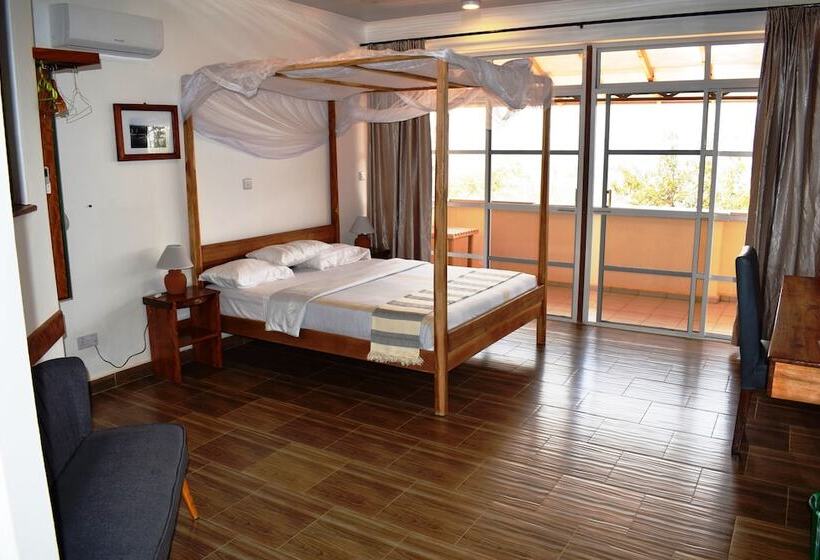 בית מלון כפרי Edelwyss Inn