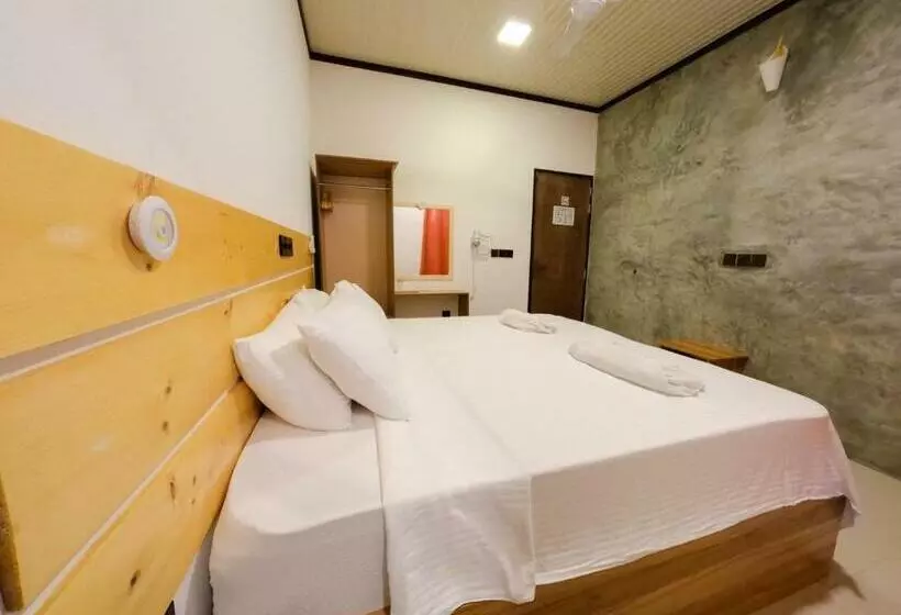 هتل Huvan Inn