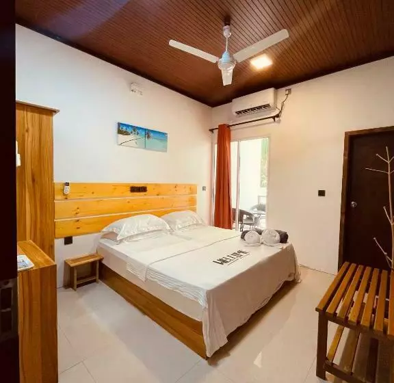 هتل Huvan Inn