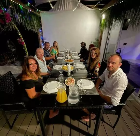 هتل Huvan Inn
