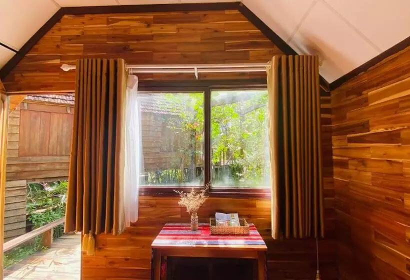 هتل Troh Bư S Bungalows