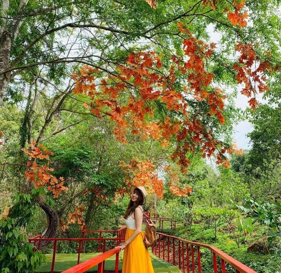 هتل Troh Bư S Bungalows