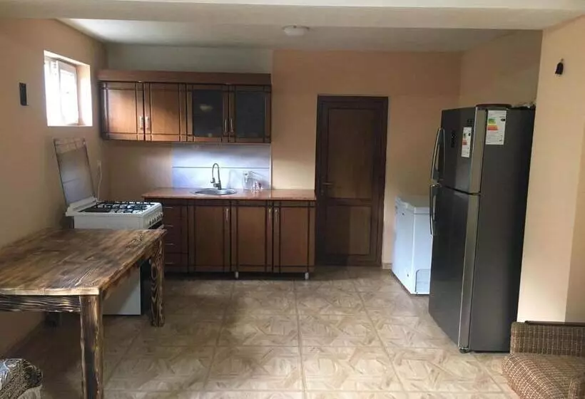 پانسیون Guest House Victor