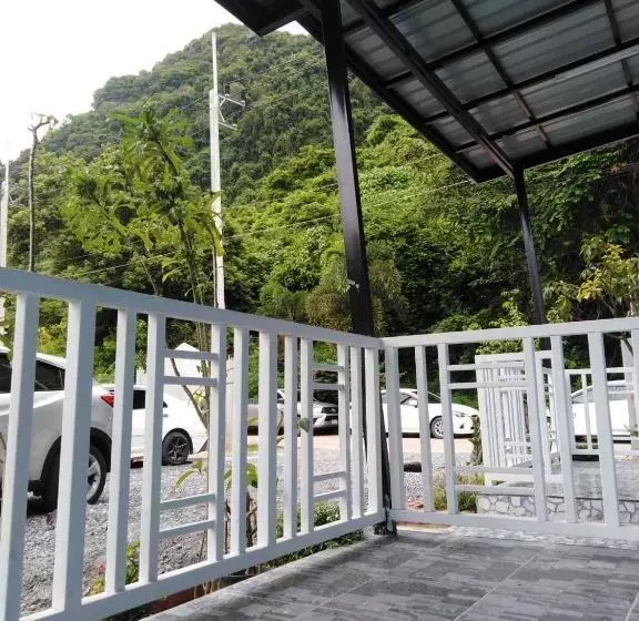 Majatalo Khao Thalu Guest House