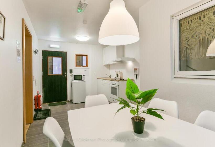 پانسیون Garður Guesthouse