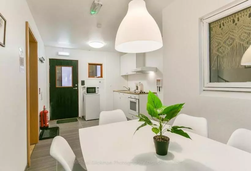 پانسیون Garður Guesthouse
