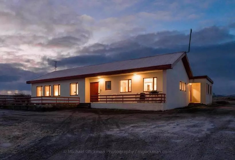 پانسیون Garður Guesthouse
