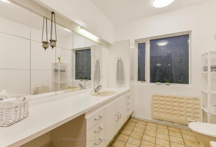 پانسیون Garður Guesthouse