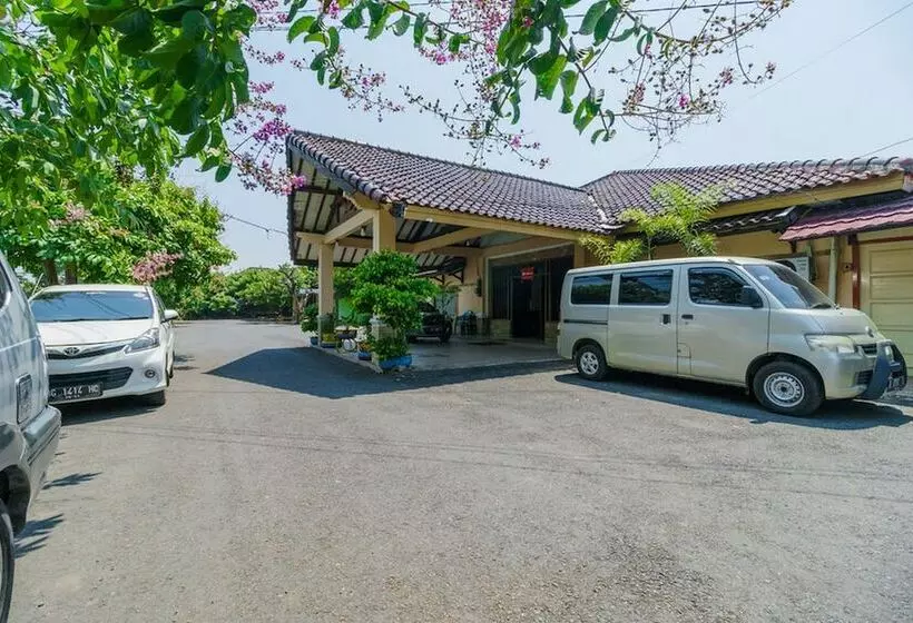 ペンション Reddoorz @ Jalan Lintas Sumatera Lahat