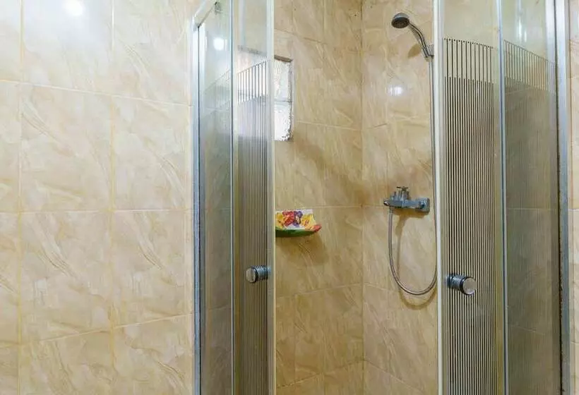 ペンション Reddoorz @ Jalan Lintas Sumatera Lahat